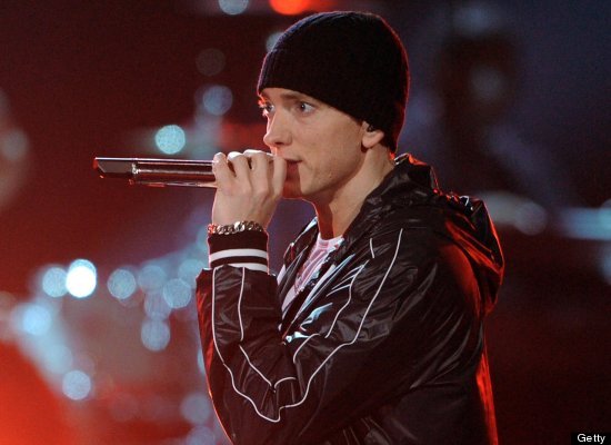 Facebook Twitter Хамгийн их LIKE цуглуулсан 10-н алдартан